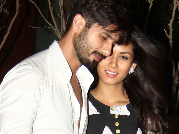 Newlyweds Shahid-Mira