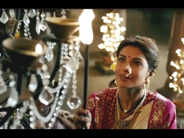 Priyanka's Royal Look