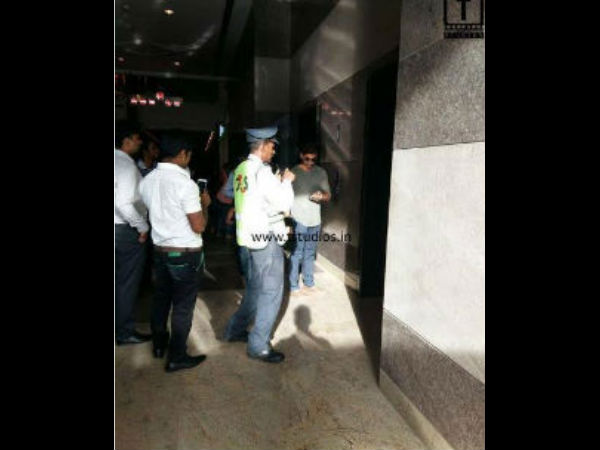 Allu Arjun Watches 'RangiTaranga' In Namma Bengaluru! 