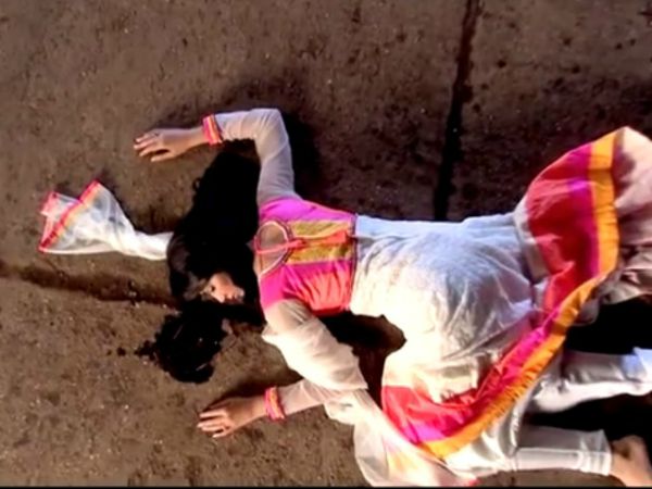 Pragya Meets With Major Accident