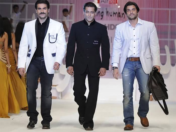 Salman With Brothers