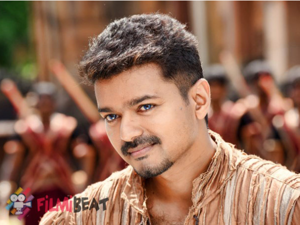 Meanwhile Ilayathalapathy Vijay Spotted In Dubai