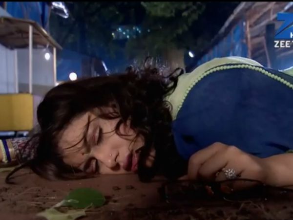 Pragya Meets With An Accident