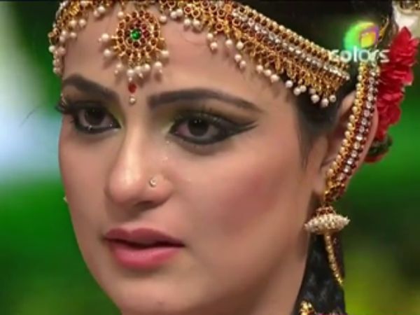 Radhika Gets Teary-Eyed