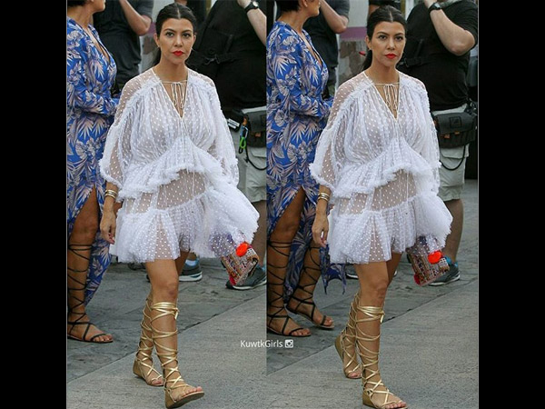 Kris, Kendall, Kourtney & Khloe Flaunt Legs While Kim Goes Simple For Shopping Kris, Kendall, Kourtney & Khloe Flaunt Legs While Kim Goes Simple For Shopping