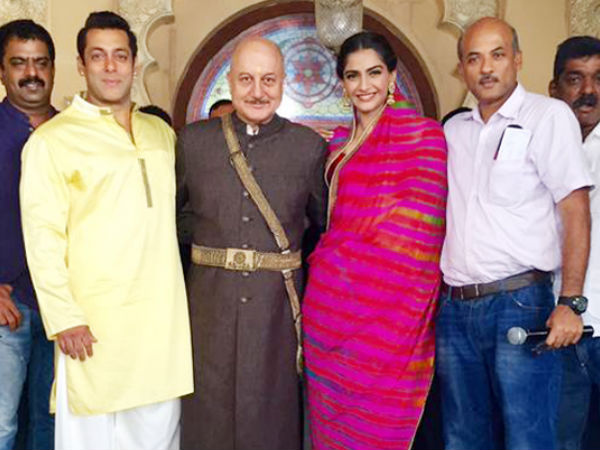Salman Khan's Group Picture 