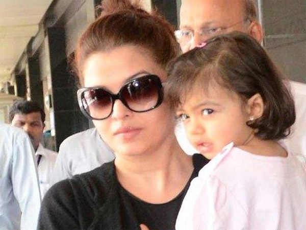 Aaradhya With Mom Aaradhya With Mom