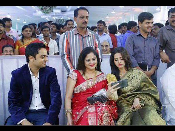 Shivalinga Actress Vedhika 