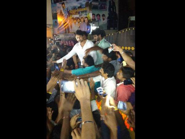 Sudeep With Fans 