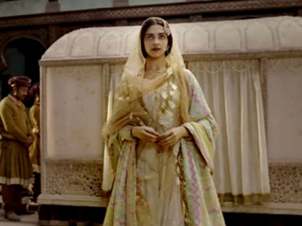 Deepika Padukone Will Be Doing Aarti 