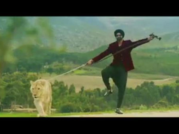 Action Scene With Lion Action Scene With Lion