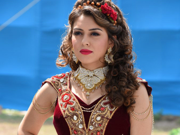 Hansika To Watch The First Day First Show Hansika To Watch The First Day First Show