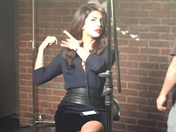 Quantico Star Priyanka Chopra On Jimmy Kimmel Live! Reads Mean Tweets, Meets Matt Damon Quantico Star Priyanka Chopra On Jimmy Kimmel Live! Reads Mean Tweets, Meets Matt Damon