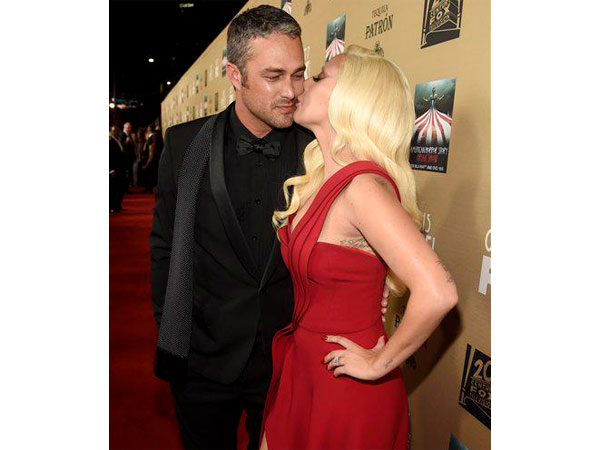 Lady Gaga & Taylor Kinney Spice Up American Horor Story: Hotel's Red Carpet With PDA