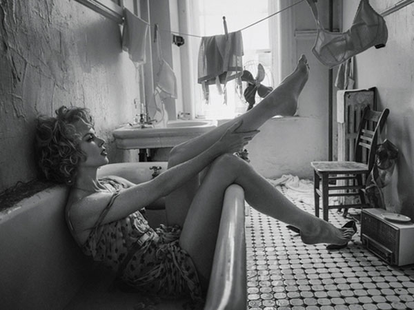 Nicole Kidman Dons The Sultry Retro Look For Interview Magazine