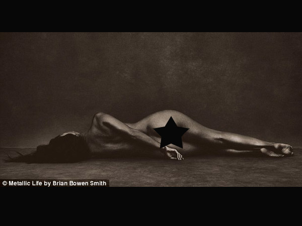 Kourtney Kardashian Bares It All, Shows Derriere For An Arty Shoot