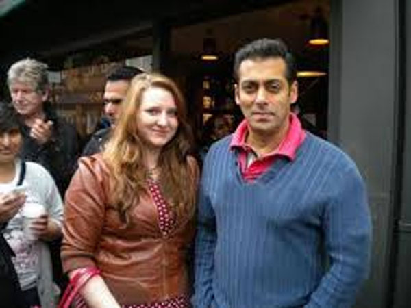 Fan Posing Fan Posing