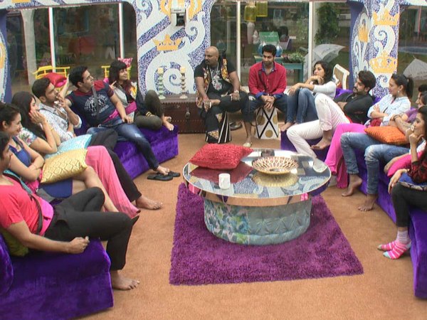 Friends Turned Foes During 'Friend-Page' Task