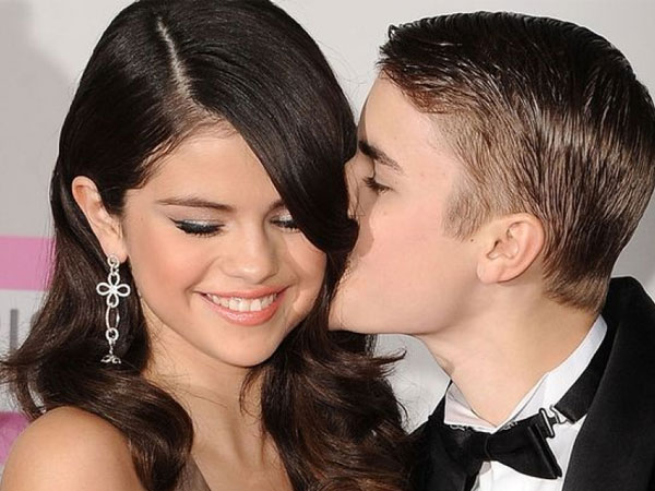 Justin Bieber Confesses His Feelings For Selena Gomez!
