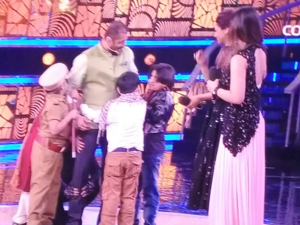 Salman With Kids Salman With Kids
