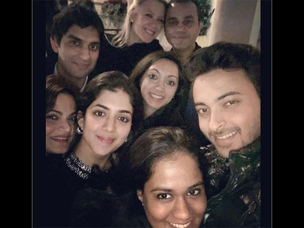 It's Selfie Time It's Selfie Time