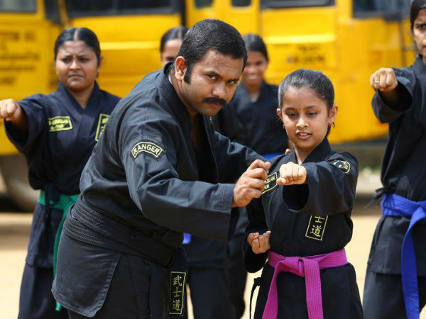 Feel-good Entertainer Feel-good Entertainer