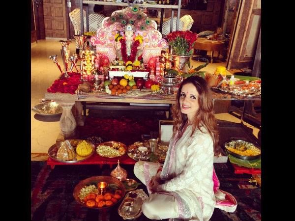 With The Lord Ganesha’s Idol With The Lord Ganesha’s Idol