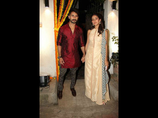 Shahid-Mira Shahid-Mira