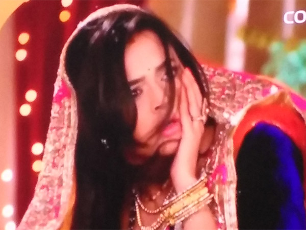 Swara Slaps Ragini Swara Slaps Ragini