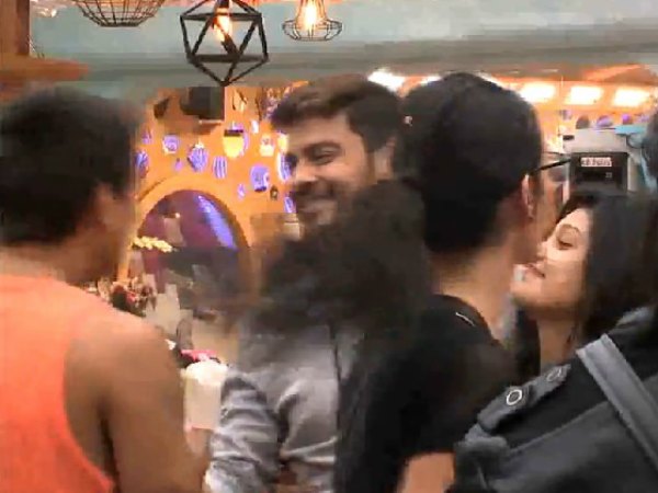 Keith's Fans Happy With Keith's Comeback