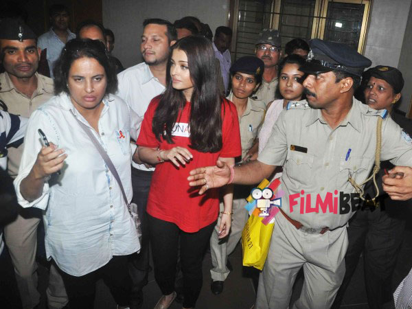 Aishwarya In Red Aishwarya In Red