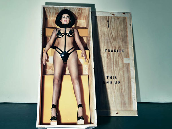 Whose Posterior Broke The Internet Better? Kylie Jenner Or Kim Kardashian's?