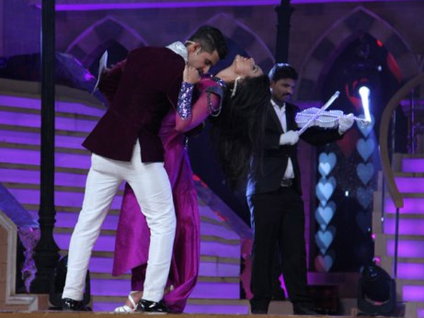 Nia & Ravi Nia & Ravi