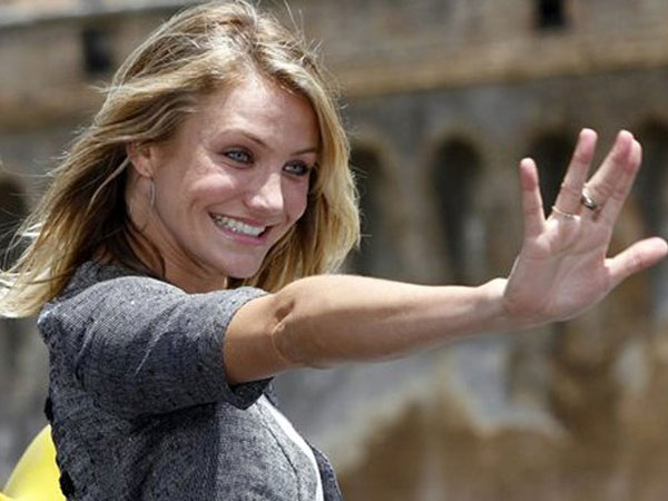 Yuck! Hollywood Celebrities With Very Poor Personal Hygiene!