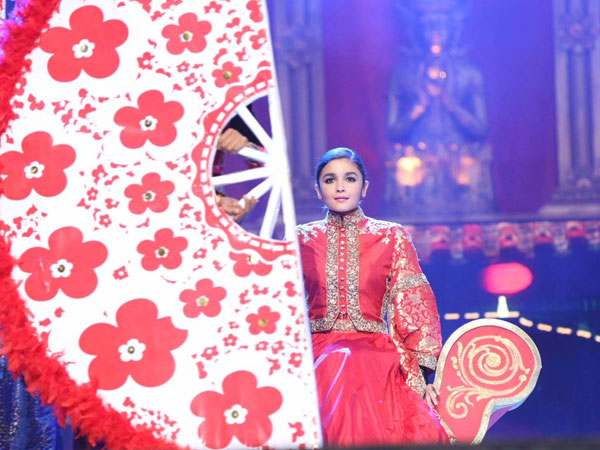 Alia Bhatt Suffers Minor Burns Alia Bhatt Suffers Minor Burns