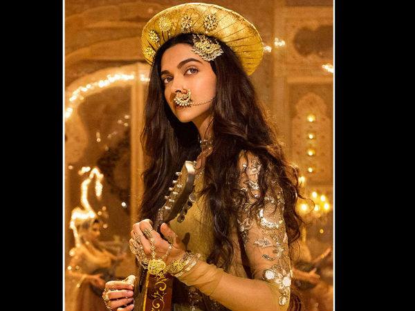 Birju Maharaj Trained Deepika For The Film Birju Maharaj Trained Deepika For The Film