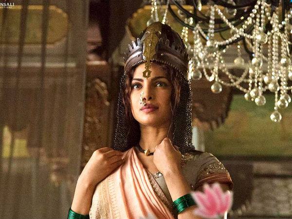 Prarthna ‏@PrarthnaS 