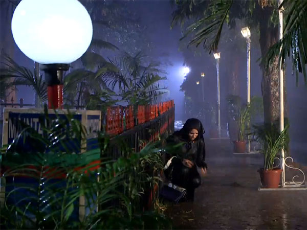 Shagun Escapes From Ashok's Car