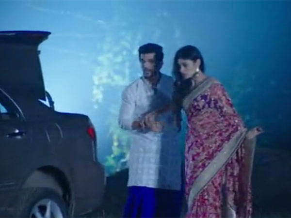 Shivanya's Saree Catches Fire Shivanya's Saree Catches Fire