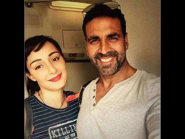 Feryna Wazheir & Akshay Kumar