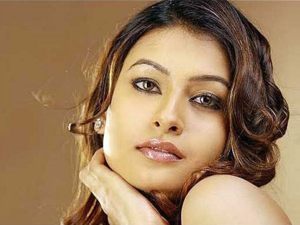 Nidhi Chabra, Ishita's Lawyer