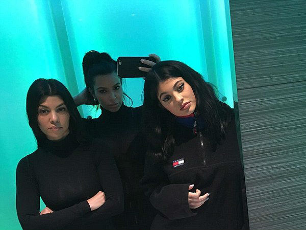 'What's Up With Kim Kardashian's Face?' Botox Gone Wrong?