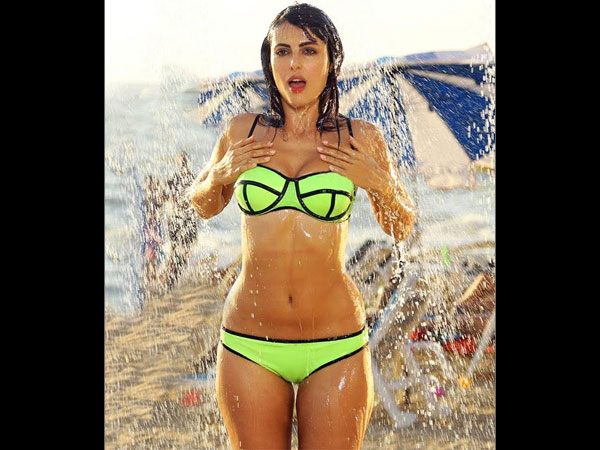 Mandana Bikini
