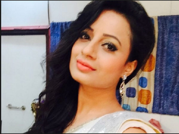 priya enters tashan e ishq