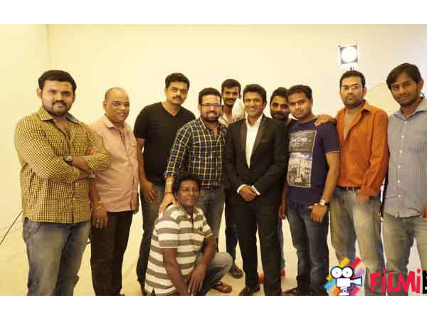 A Pic From The Photoshoot 