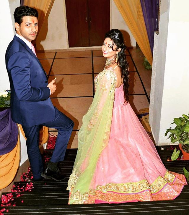 Here Is How Yeh Hai Mohabbatein’s Vivek Dahiya Proposed Divyanka Tripathi Here Is How Yeh Hai Mohabbatein’s Vivek Dahiya Proposed Divyanka Tripathi