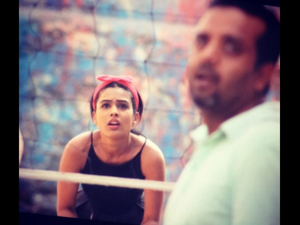 Oops! Jamai Raja’s Roshini Aka Nia Sharma Gets Injured!