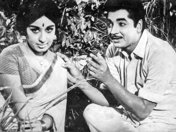 Ningalenne Communistaakki (1970)