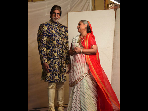 Amitabh & Jaya Bachchan's Adorable Photoshoot For An Ad Amitabh & Jaya Bachchan's Adorable Photoshoot For An Ad