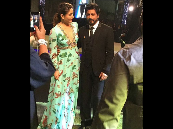 srk-kareena-at-toifa=-2016 srk-kareena-at-toifa=-2016